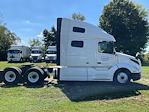 Used 2022 Volvo VNL Volvo D13 Semi Truck for sale #452188 - photo 8