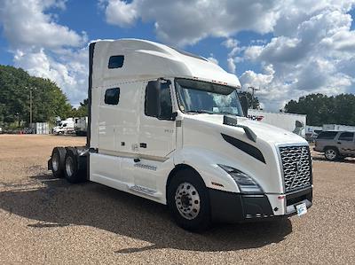 Used 2022 Volvo VNL Volvo D13 Semi Truck for sale #452818 - photo 1