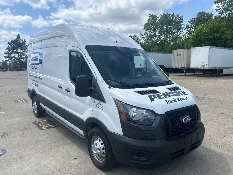 Used 2023 Ford Transit 250 - photo 1