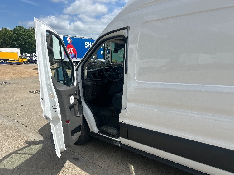 Used 2023 Ford Transit 250 - photo 17