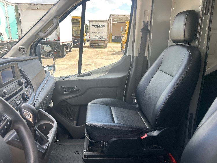 Used 2023 Ford Transit 250 - photo 20