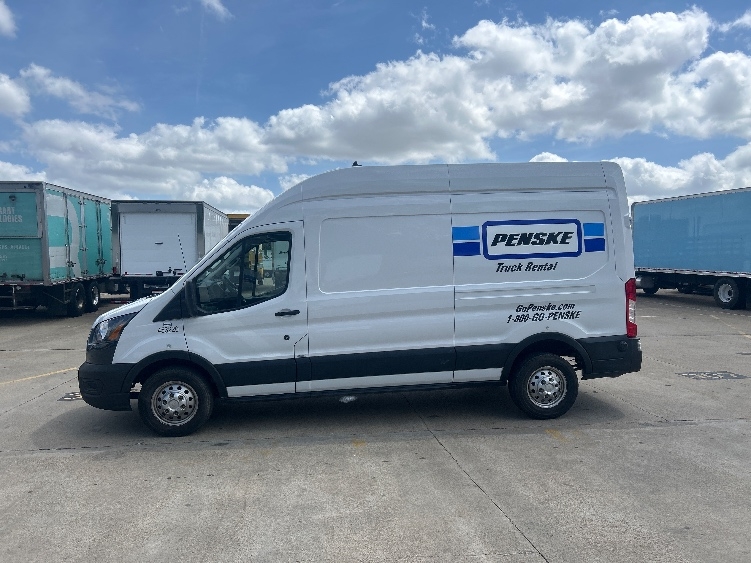 Used 2023 Ford Transit 250 - photo 6