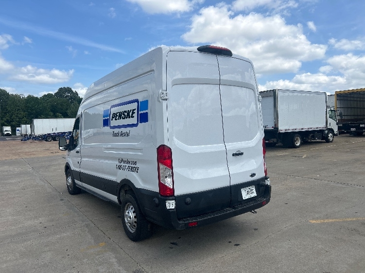 Used 2023 Ford Transit 250 - photo 7