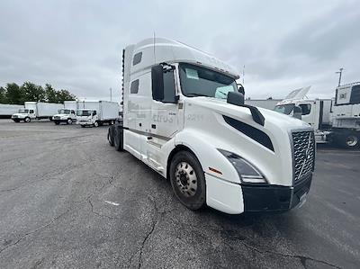 Used 2022 Volvo VNL Volvo D13 Semi Truck for sale #453542 - photo 1