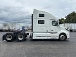 Used 2022 Volvo VNL Volvo D13 Semi Truck for sale #454903 - photo 8