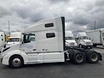 Used 2022 Volvo VNL Volvo D13 Semi Truck for sale #456831 - photo 4