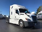 Used 2022 Freightliner Cascadia Detroit DD15AT Semi Truck with Sleeper Cab for sale #457240 - photo 1