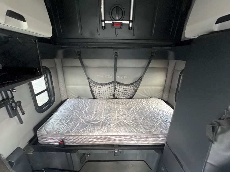 Used 2022 Freightliner Cascadia - photo 19