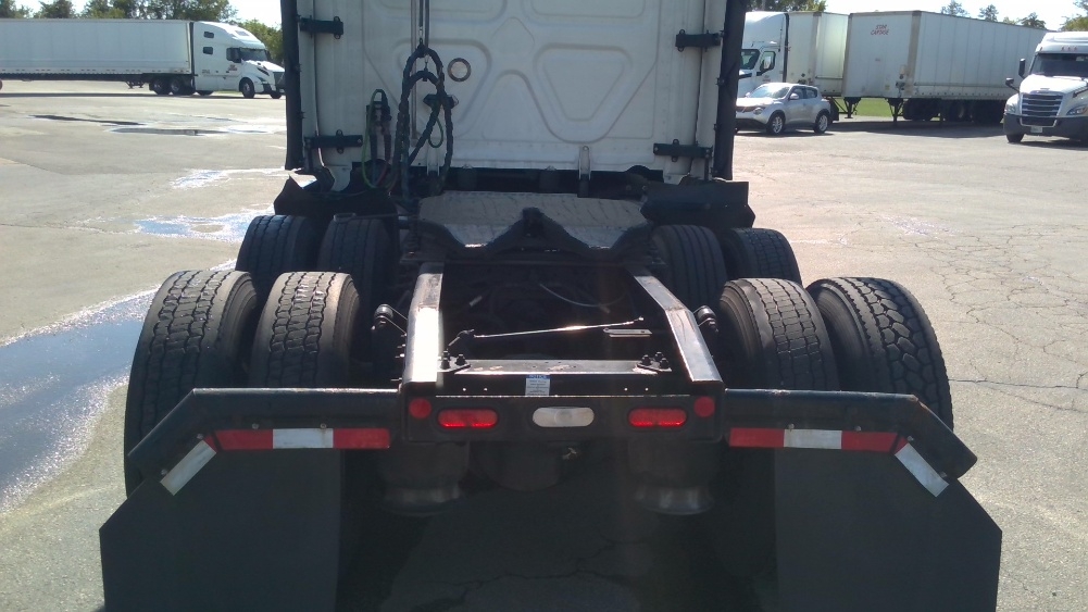 Used 2022 Freightliner Cascadia - photo 8