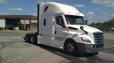 Used 2022 Freightliner Cascadia Detroit DD15AT Semi Truck with Sleeper Cab for sale #457245 - photo 1