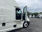 Used 2022 Freightliner Cascadia Detroit DD15AT Semi Truck with Sleeper Cab for sale #457420 - photo 13