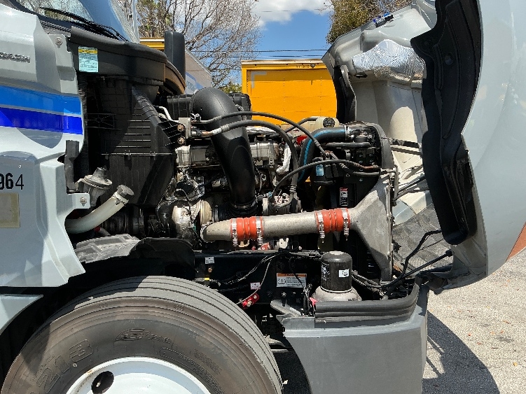 Used 2023 Freightliner Cascadia - photo 22