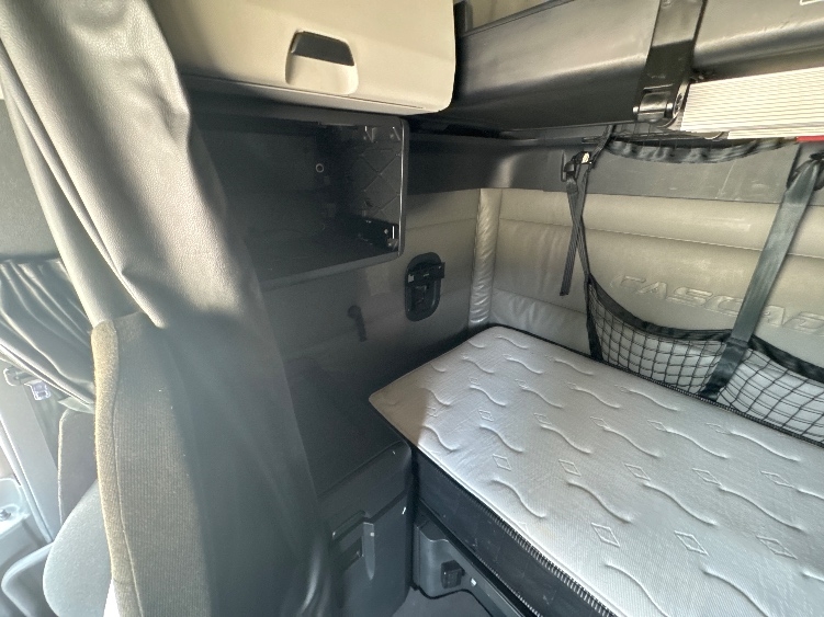 Used 2022 Freightliner Cascadia - photo 21