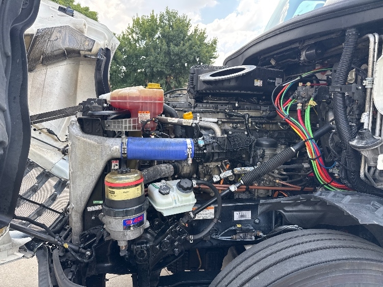 Used 2022 Freightliner Cascadia - photo 23