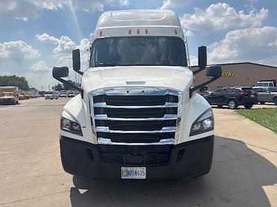 Used 2022 Freightliner Cascadia Detroit DD15AT Semi Truck with Sleeper Cab for sale #462249 - photo 2