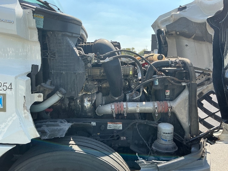 Used 2022 Freightliner Cascadia - photo 22