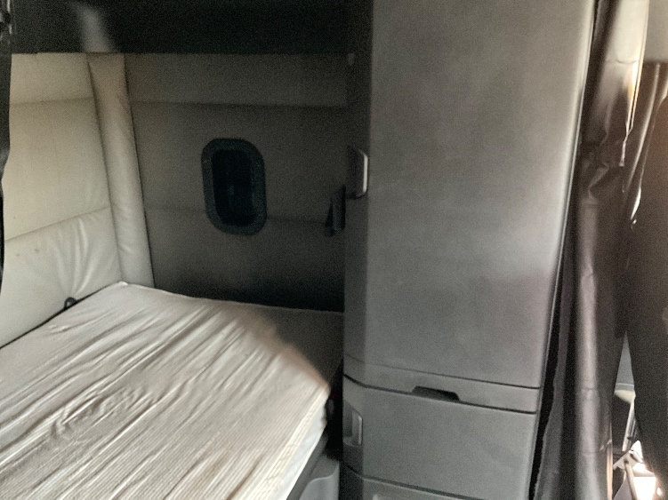 Used 2022 Freightliner Cascadia - photo 20