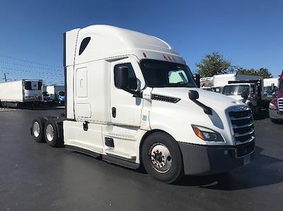 Used 2022 Freightliner Cascadia Detroit DD15AT Semi Truck with Sleeper Cab for sale #462359 - photo 1