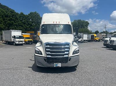 Used 2022 Freightliner Cascadia Detroit DD15AT Semi Truck with Sleeper Cab for sale #462361 - photo 2