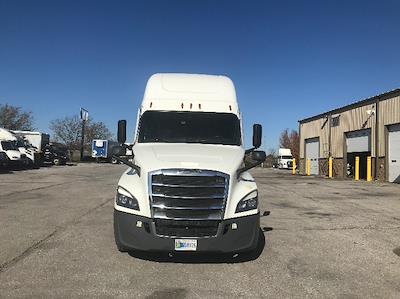 Used 2022 Freightliner Cascadia Detroit DD15AT Semi Truck with Sleeper Cab for sale #462388 - photo 2