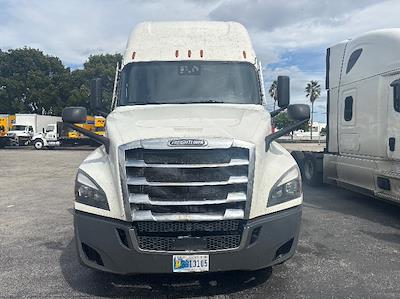 Used 2024 Freightliner Cascadia Detroit DD15AT Semi Truck with Sleeper Cab for sale #462759 - photo 2