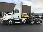 Used 2022 Freightliner Cascadia Detroit DD13 Semi Truck for sale #463340 - photo 4