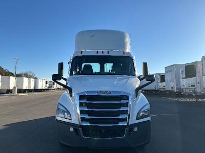 Used 2022 Freightliner Cascadia Detroit DD13 Semi Truck for sale #463385 - photo 2
