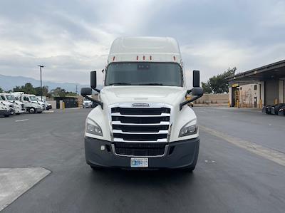 Used 2023 Freightliner Cascadia Detroit DD15AT Semi Truck with Sleeper Cab for sale #463674 - photo 2