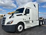 Used 2022 Freightliner Cascadia Detroit DD15AT Semi Truck with Sleeper Cab for sale #463685 - photo 3
