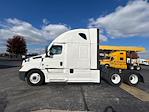 Used 2022 Freightliner Cascadia Detroit DD15AT Semi Truck with Sleeper Cab for sale #463685 - photo 4