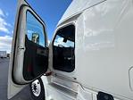 Used 2022 Freightliner Cascadia Detroit DD15AT Semi Truck with Sleeper Cab for sale #463685 - photo 9