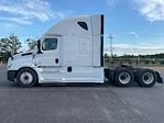 Used 2022 Freightliner Cascadia Detroit DD15AT Semi Truck with Sleeper Cab for sale #463692 - photo 4