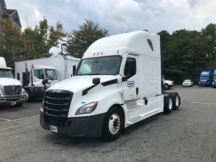 Used 2022 Freightliner Cascadia - photo 5