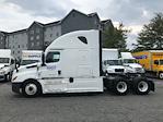 Used 2022 Freightliner Cascadia Detroit DD15AT Semi Truck with Sleeper Cab for sale #464137 - photo 4
