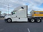 Used 2022 Freightliner Cascadia Detroit DD15AT Semi Truck with Sleeper Cab for sale #464143 - photo 4