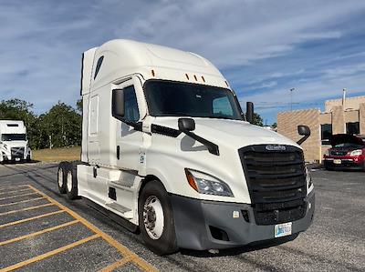 Used 2022 Freightliner Cascadia Detroit DD15AT Semi Truck with Sleeper Cab for sale #464150 - photo 1