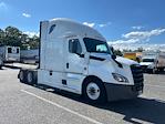 Used 2022 Freightliner Cascadia Detroit DD15AT Semi Truck with Sleeper Cab for sale #464152 - photo 1