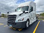 Used 2022 Freightliner Cascadia Detroit DD15AT Semi Truck with Sleeper Cab for sale #464155 - photo 3