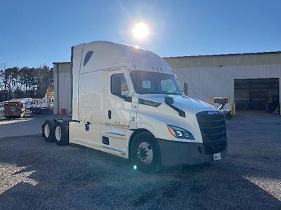 Used 2022 Freightliner Cascadia Detroit DD15AT Semi Truck with Sleeper Cab for sale #464165 - photo 1