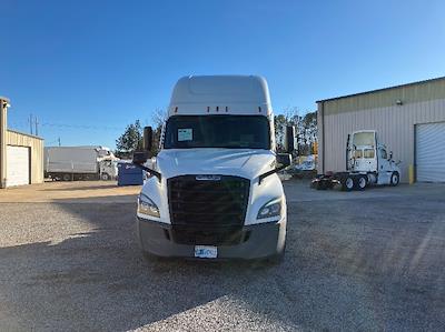 Used 2022 Freightliner Cascadia Detroit DD15AT Semi Truck with Sleeper Cab for sale #464165 - photo 2