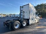 Used 2022 Freightliner Cascadia Detroit DD15AT Semi Truck with Sleeper Cab for sale #464166 - photo 7