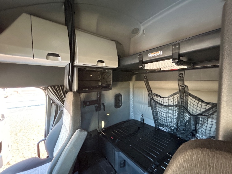 Used 2022 Freightliner Cascadia - photo 21