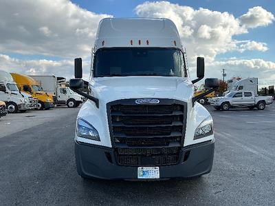 Used 2022 Freightliner Cascadia - photo 1