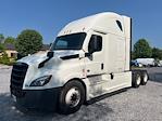Used 2022 Freightliner Cascadia Detroit DD15AT Semi Truck with Sleeper Cab for sale #464202 - photo 3