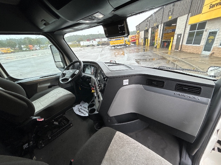 Used 2022 Freightliner Cascadia - photo 16
