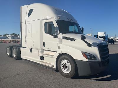Used 2022 Freightliner Cascadia Detroit DD15AT Semi Truck with Sleeper Cab for sale #464222 - photo 1
