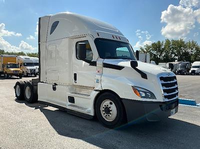 Used 2022 Freightliner Cascadia Detroit DD15AT Semi Truck with Sleeper Cab for sale #464235 - photo 1