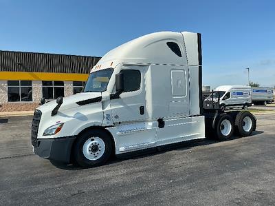 Used 2022 Freightliner Cascadia Detroit DD15AT Semi Truck with Sleeper Cab for sale #464237 - photo 1