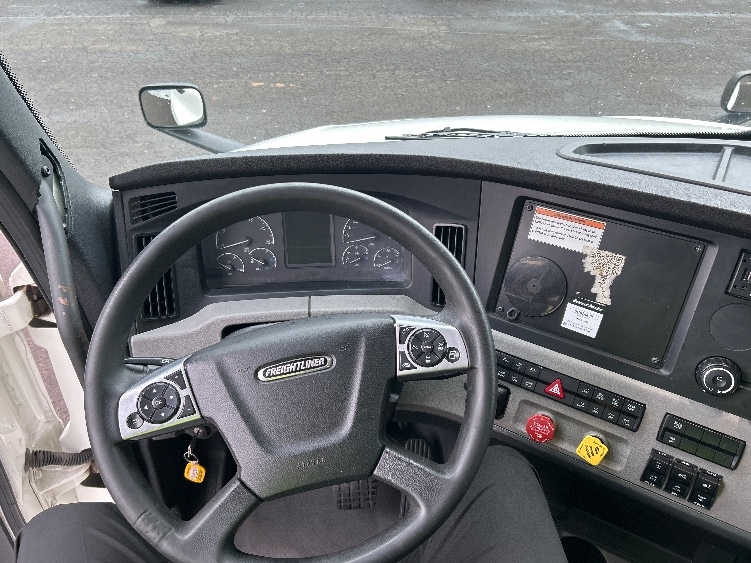 Used 2022 Freightliner Cascadia - photo 13