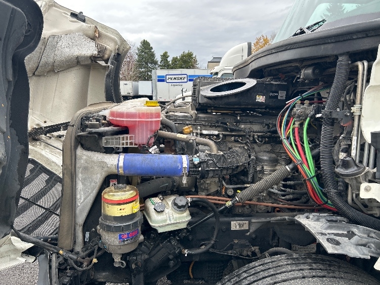 Used 2022 Freightliner Cascadia - photo 23